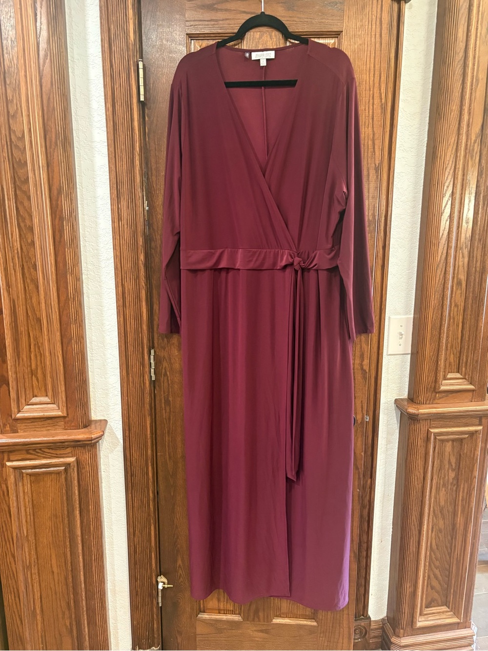 Jennifer Lopez $70 P2P22-25”L60”Burgundy Long Sleeve Faux Wrap Maxi Dress 2X - Picture 2 of 8
